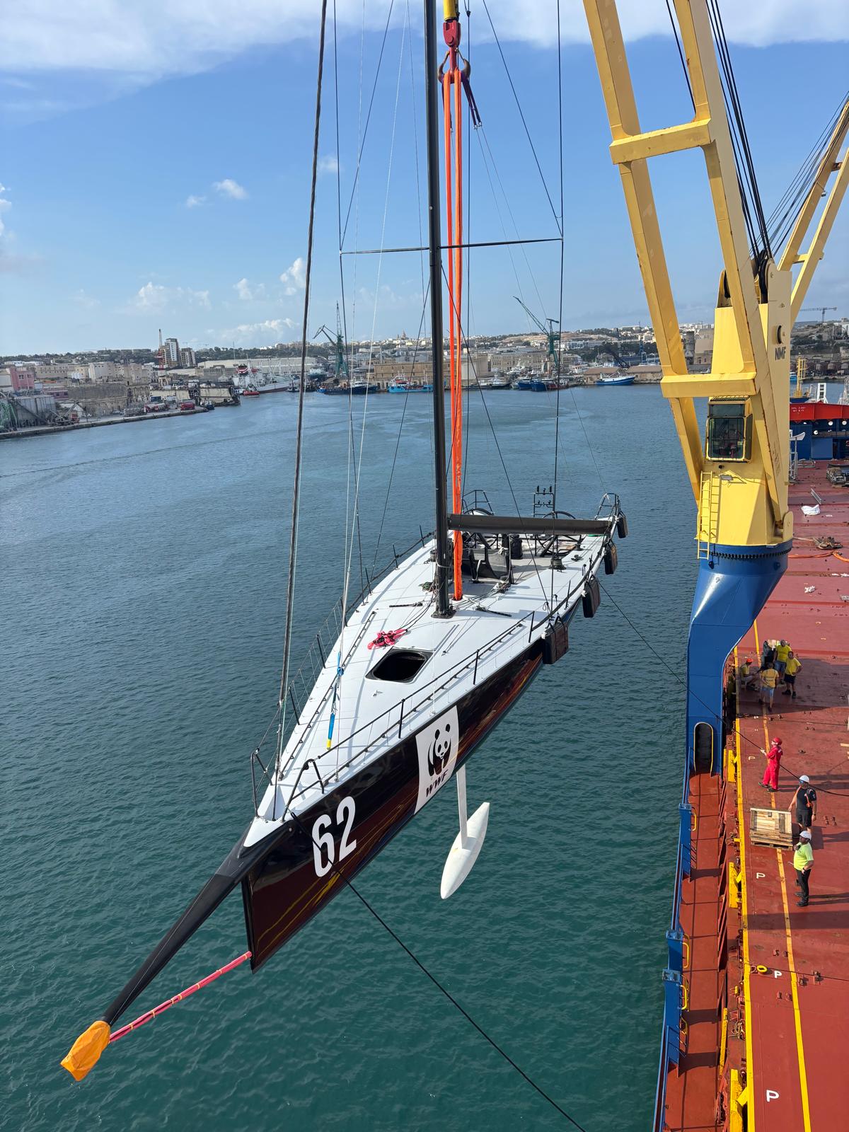 Mariner transports racing yachts